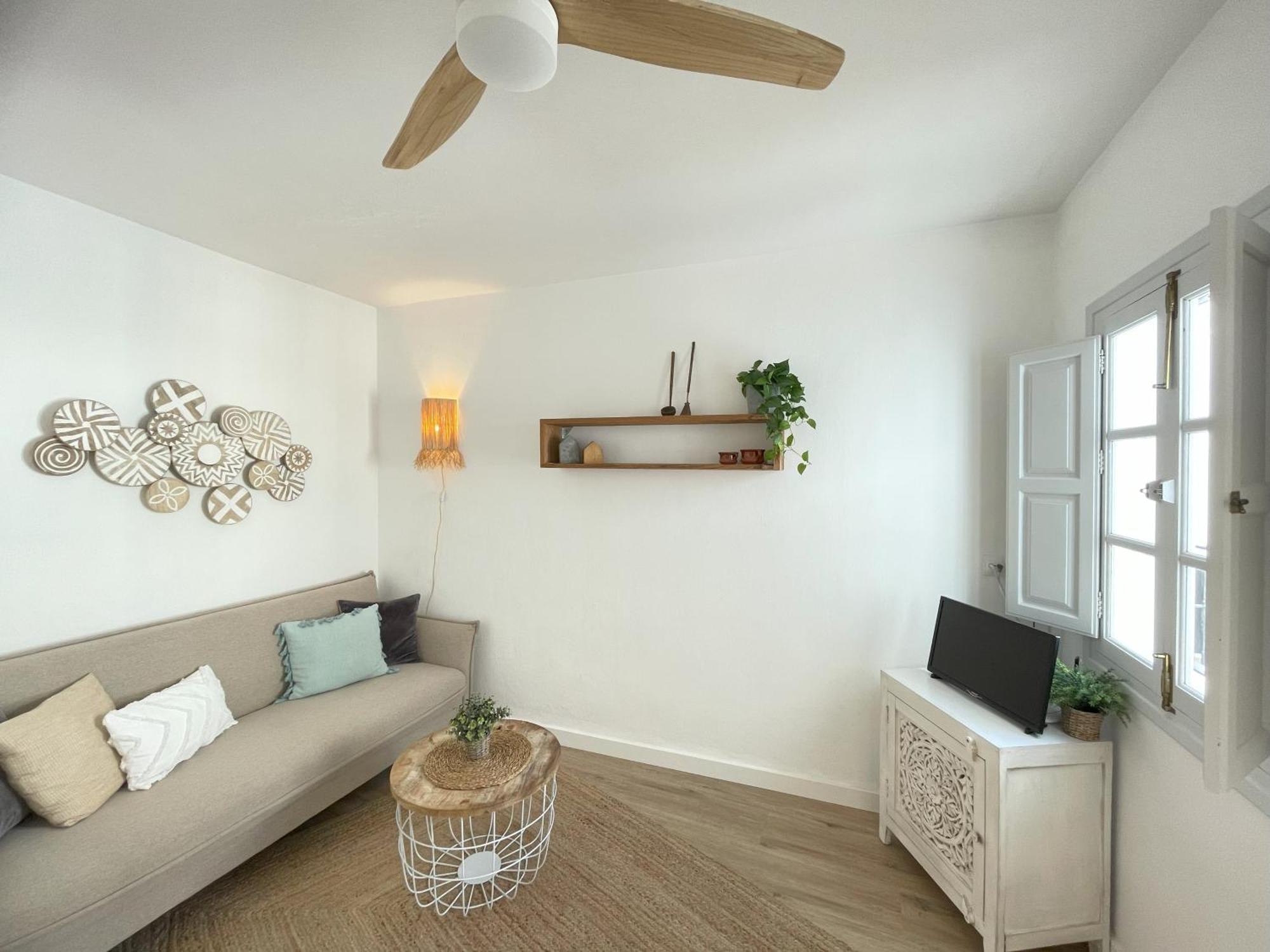 Los Nidos Apartments, Фригиляна Екстериор снимка
